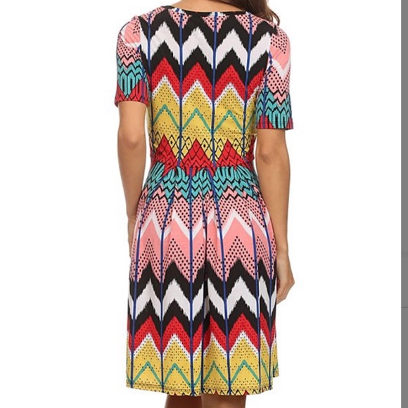 Pretty Young Thing Multicolored Dress - Picture 2 of 8